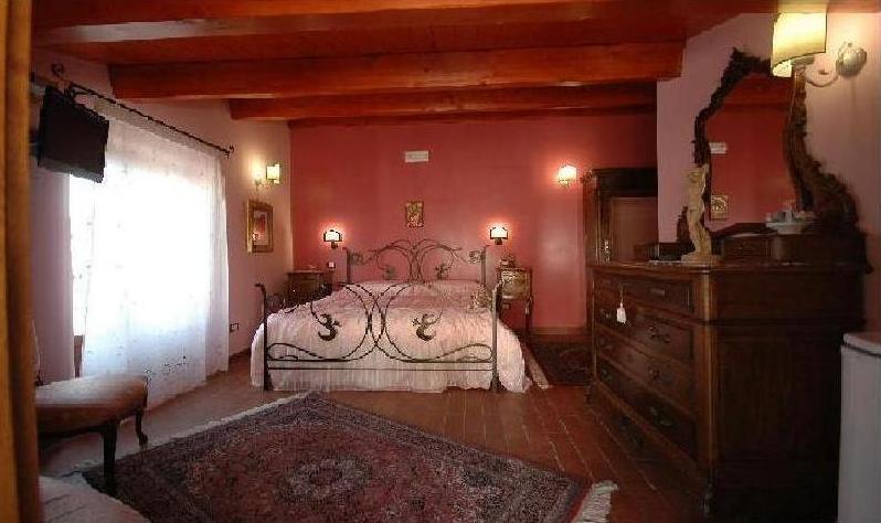 B&B La Ginestra ชิวิตา ภายนอก รูปภาพ