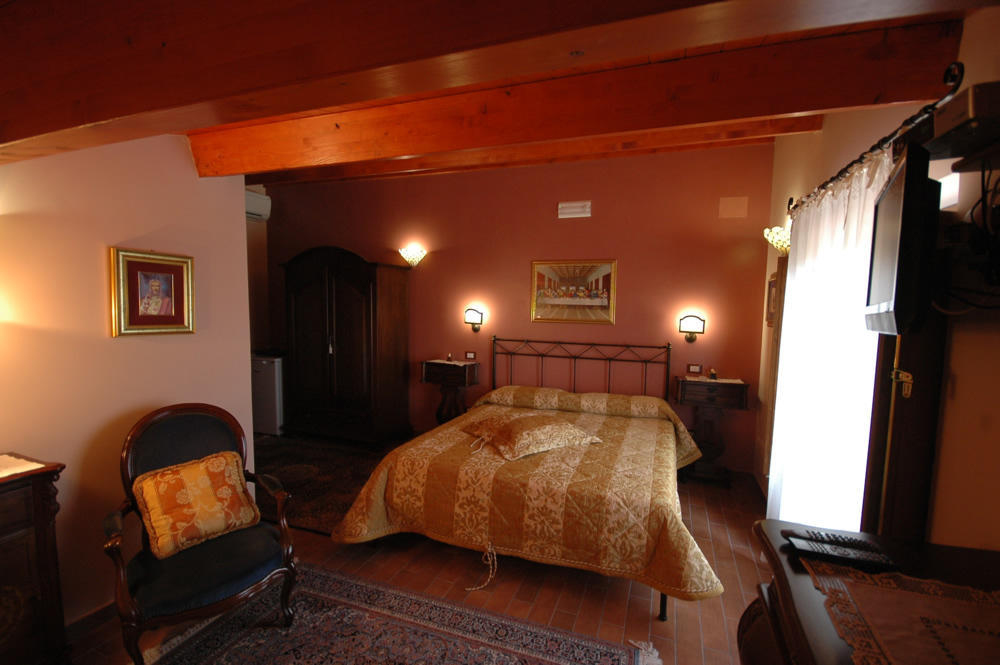 B&B La Ginestra ชิวิตา ภายนอก รูปภาพ
