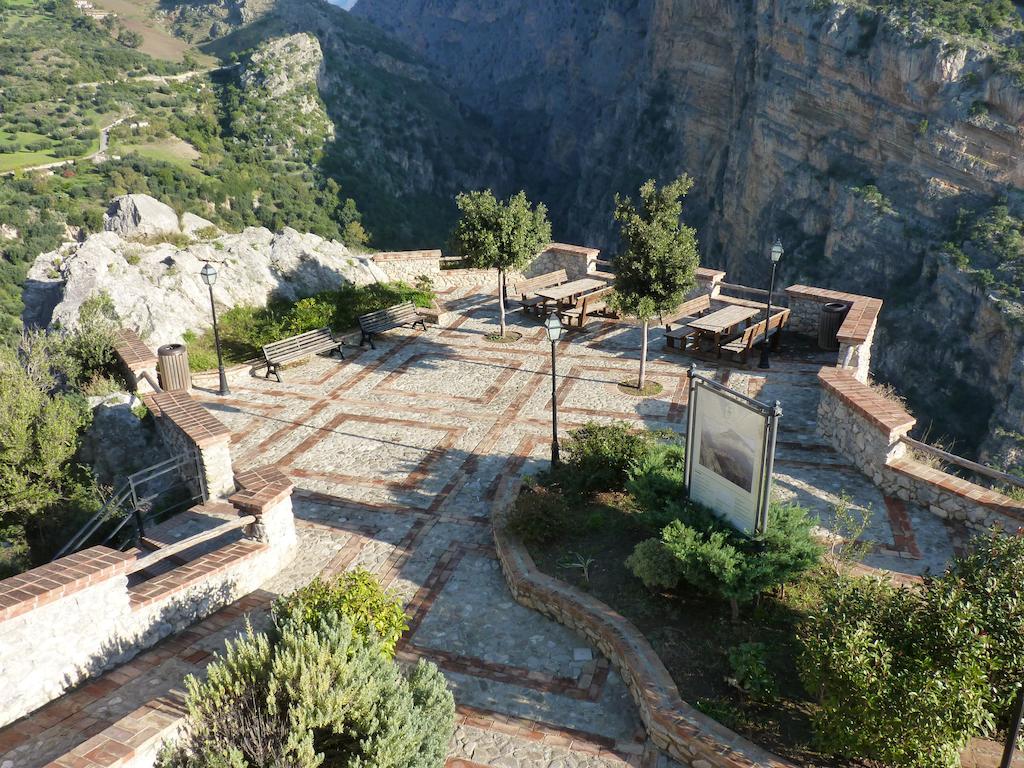 B&B La Ginestra ชิวิตา ภายนอก รูปภาพ